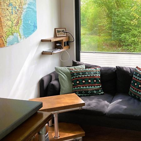 Tiny House Im Seecontainer Mit Parkplatz, Glasfaser, Netflix, Veranda Und Gehobener Ausstattung Coburg Kültér fotó
