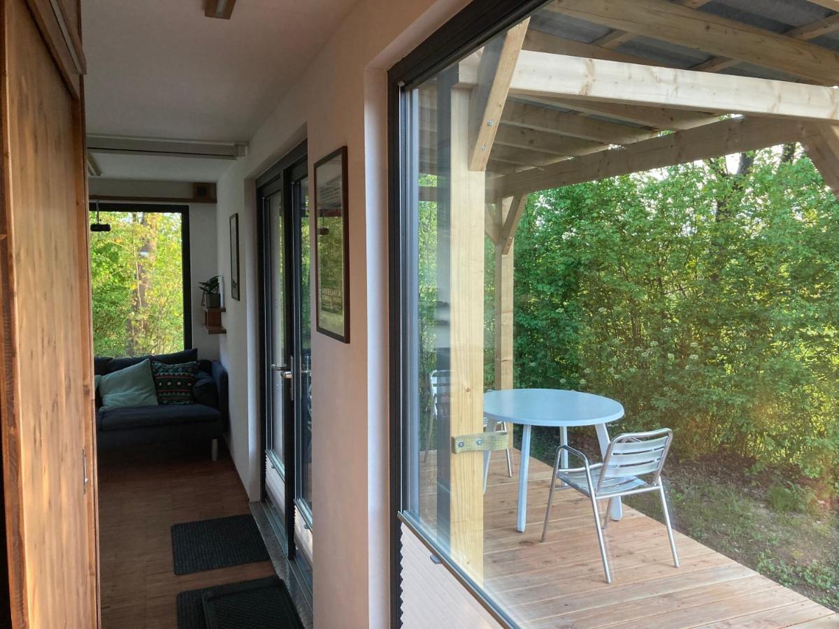 Tiny House Im Seecontainer Mit Parkplatz, Glasfaser, Netflix, Veranda Und Gehobener Ausstattung Coburg Kültér fotó